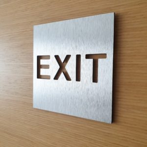 Paslanmaz Exit Yazısı